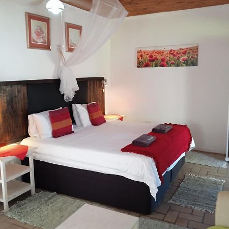Geckos B&B And Self-Catering Коффи-Бей Экстерьер фото