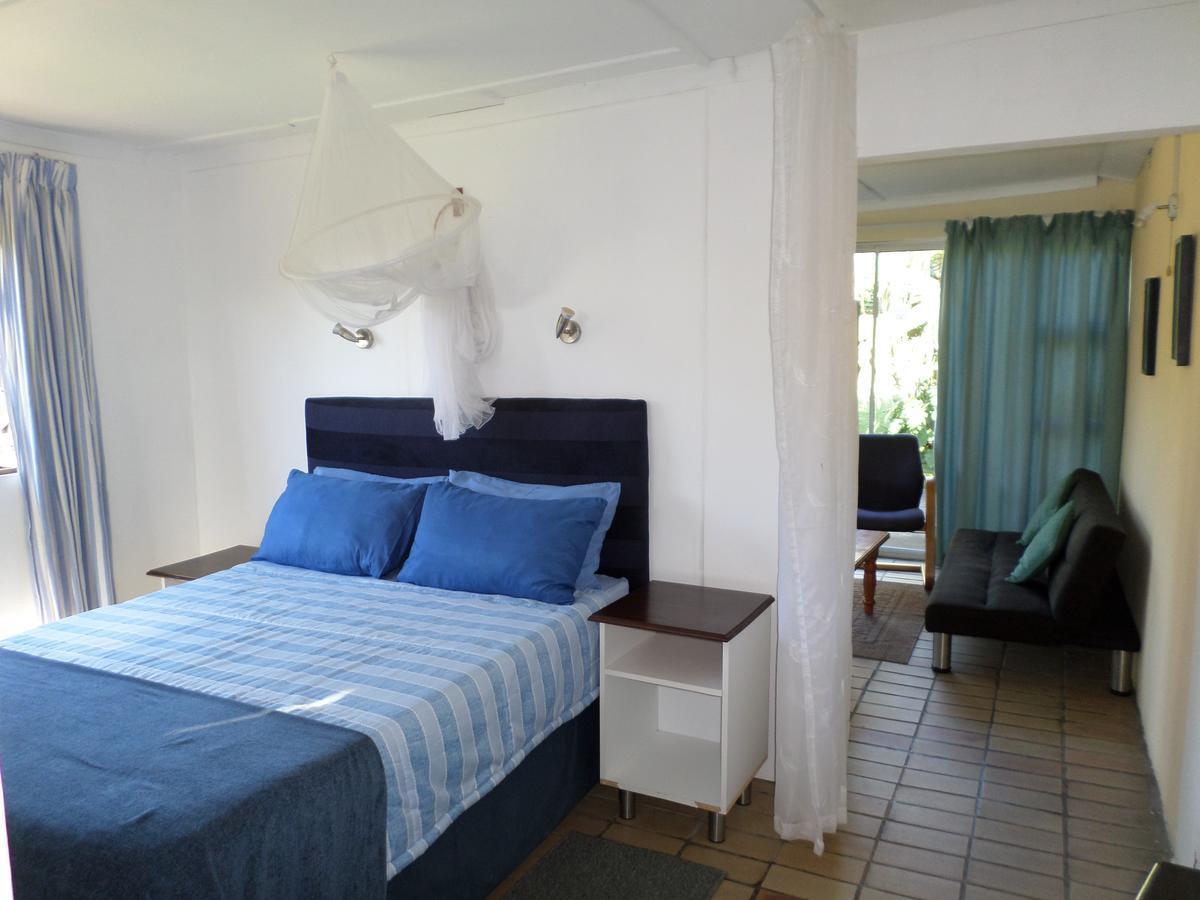 Geckos B&B And Self-Catering Коффи-Бей Экстерьер фото